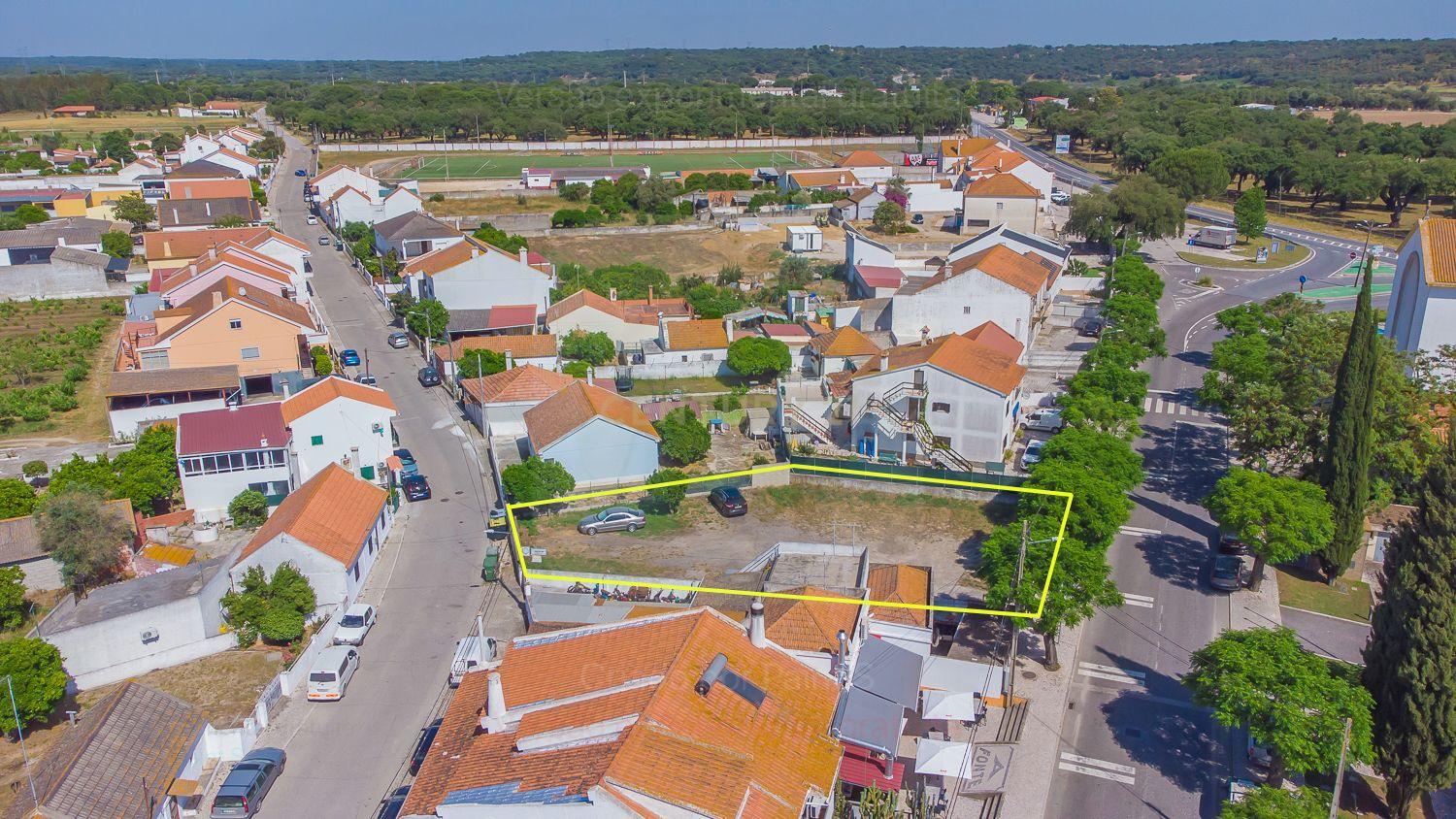 Fotografia 8 de Terrenos Urbanos em Águas de Moura – Excelente Oportunidade para Habitação ou Investimento