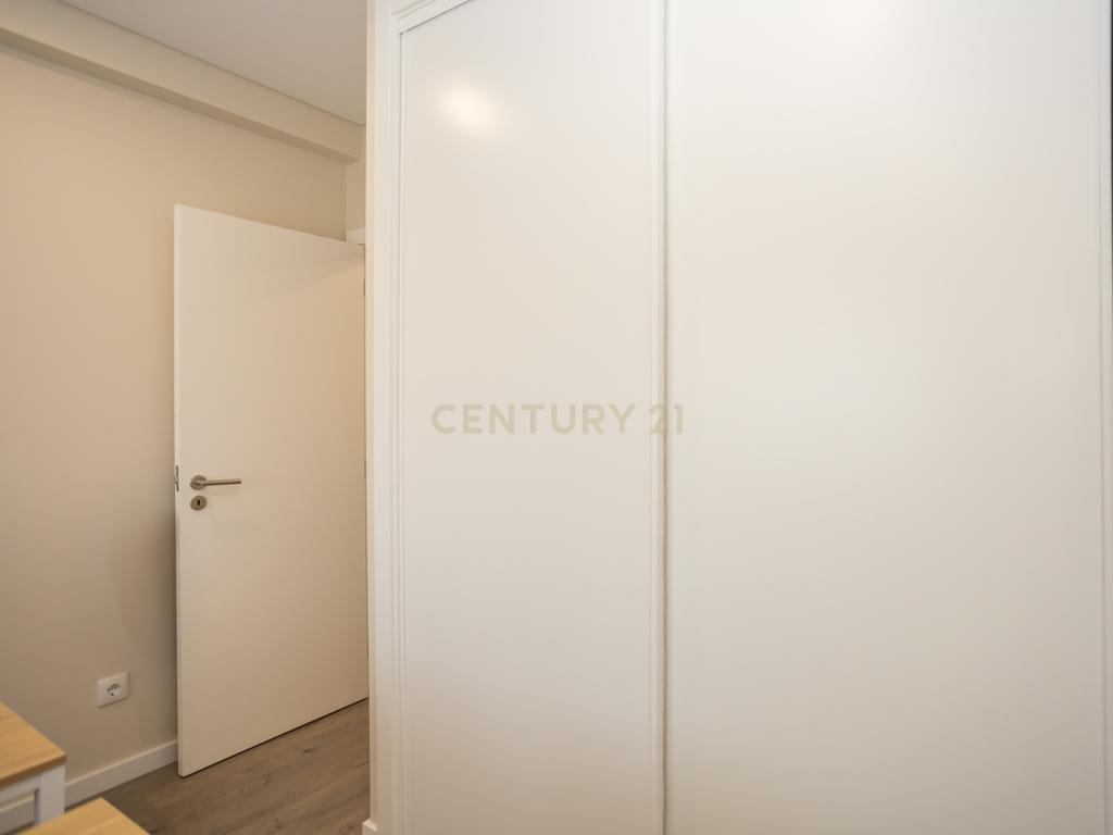 Apartamento T3 Remodelado | Bairro Novo | Seixal - Image 16