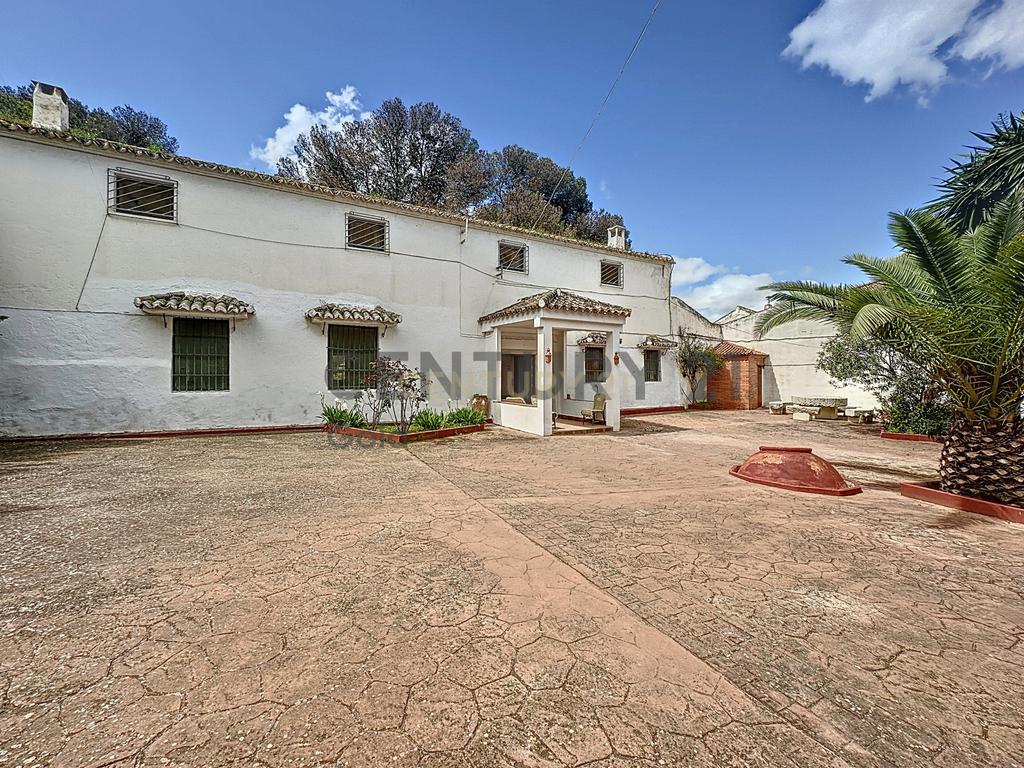 🏡 Encanto andaluz no coração da região: Casa histórica em Humilladero (Málaga) - Image 41