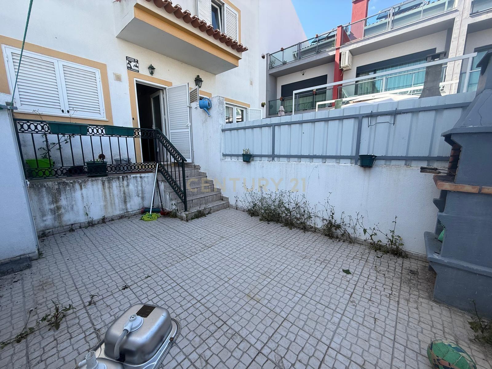 Quinta do Conde - Moradia em Banda 4 assoalhadas para arrendamento - Image 17