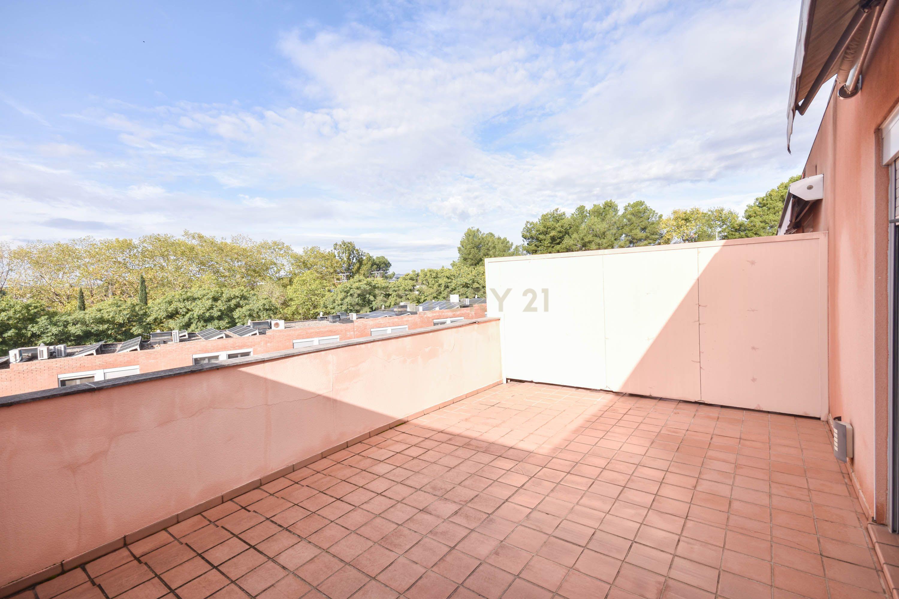 Casa Moderna em Barcelona com Jardim e Piscina Comum - Image 26
