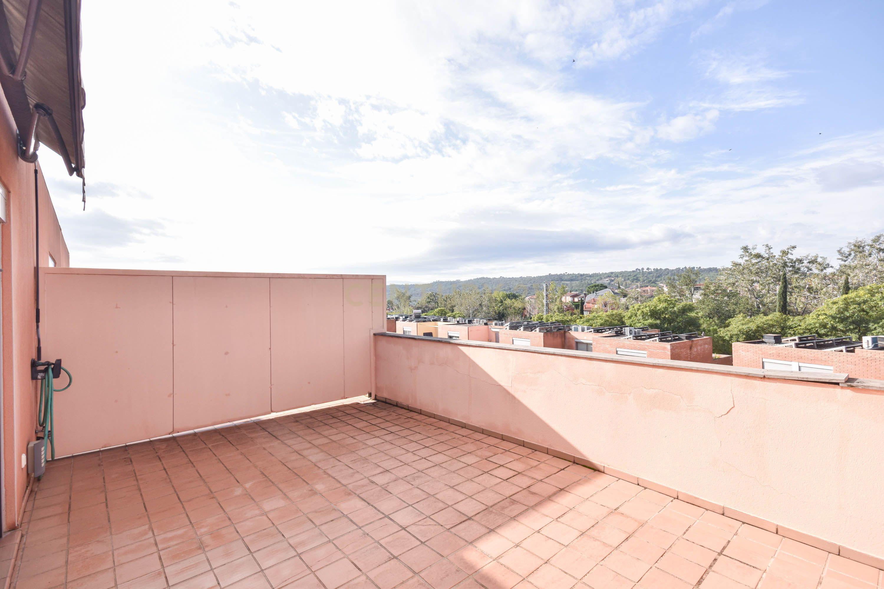 Casa Moderna em Barcelona com Jardim e Piscina Comum - Image 27