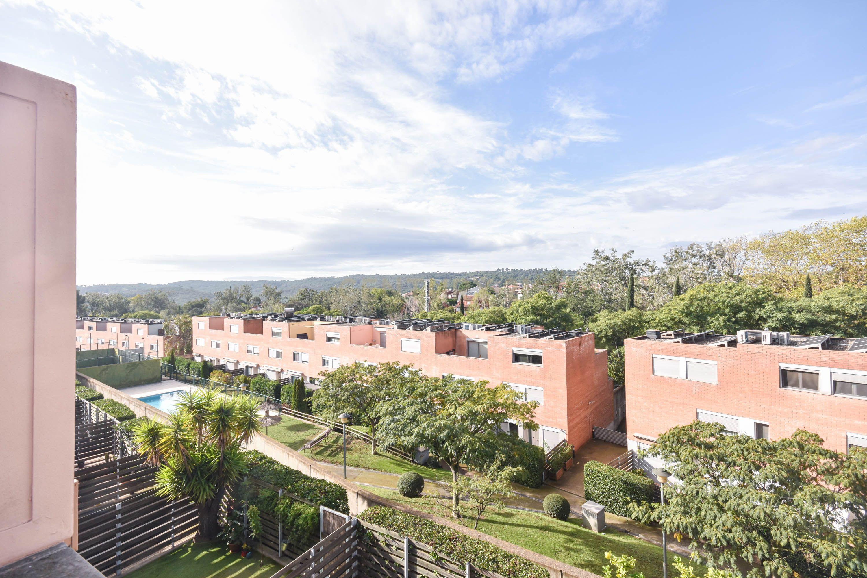 Casa Moderna em Barcelona com Jardim e Piscina Comum - Image 28