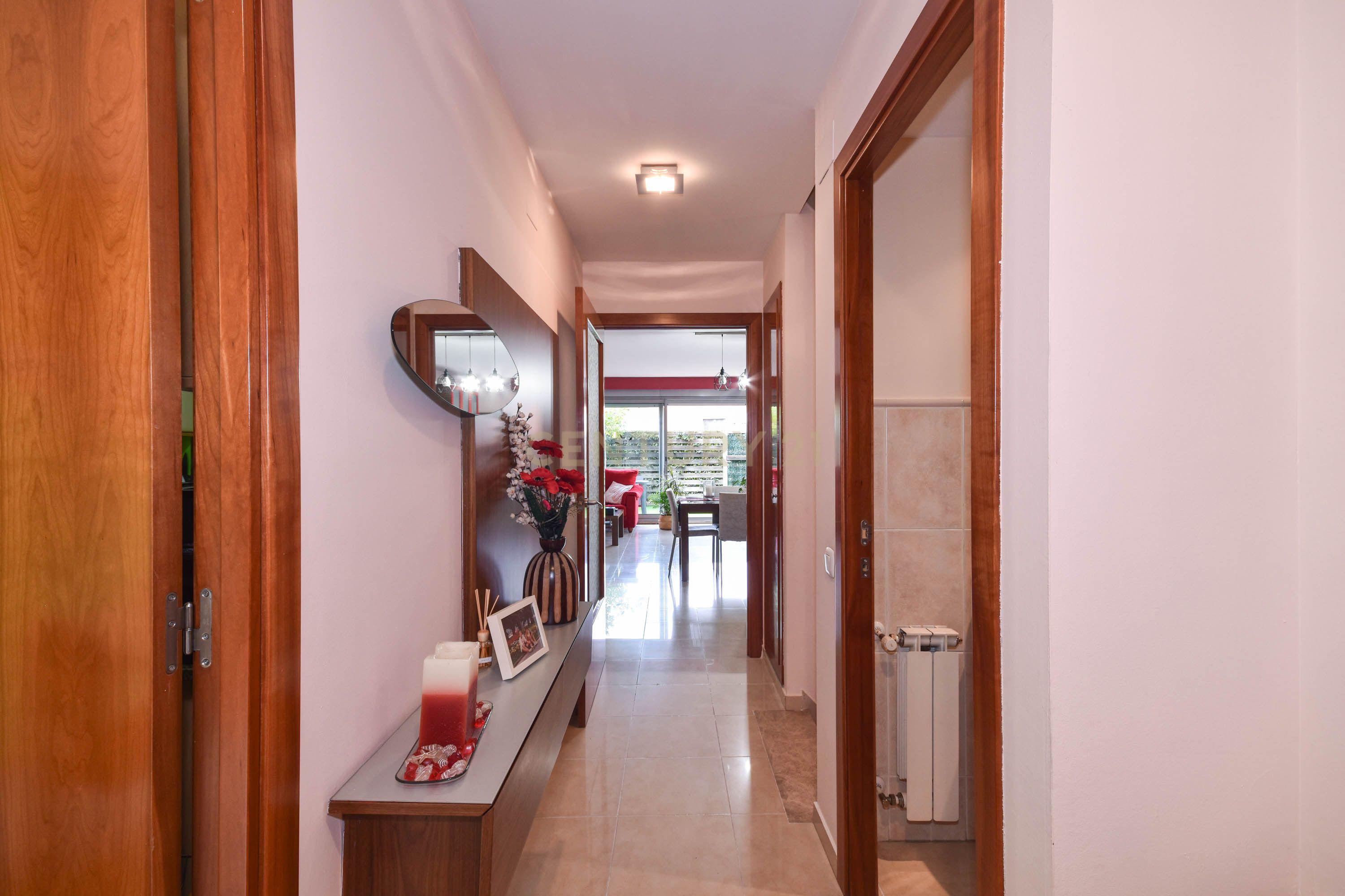 Casa Moderna em Barcelona com Jardim e Piscina Comum - Image 35
