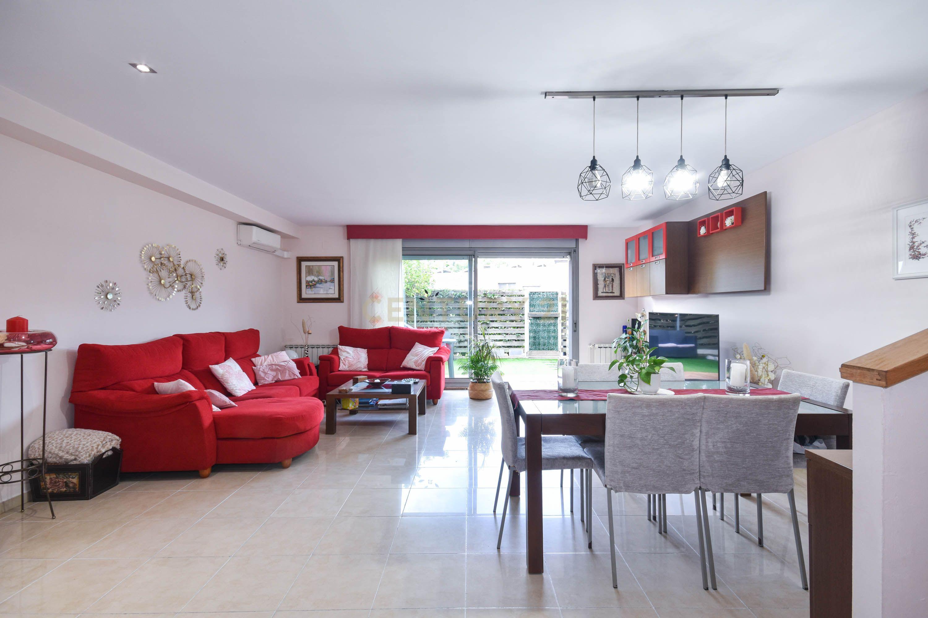 Casa Moderna em Barcelona com Jardim e Piscina Comum - Image 4