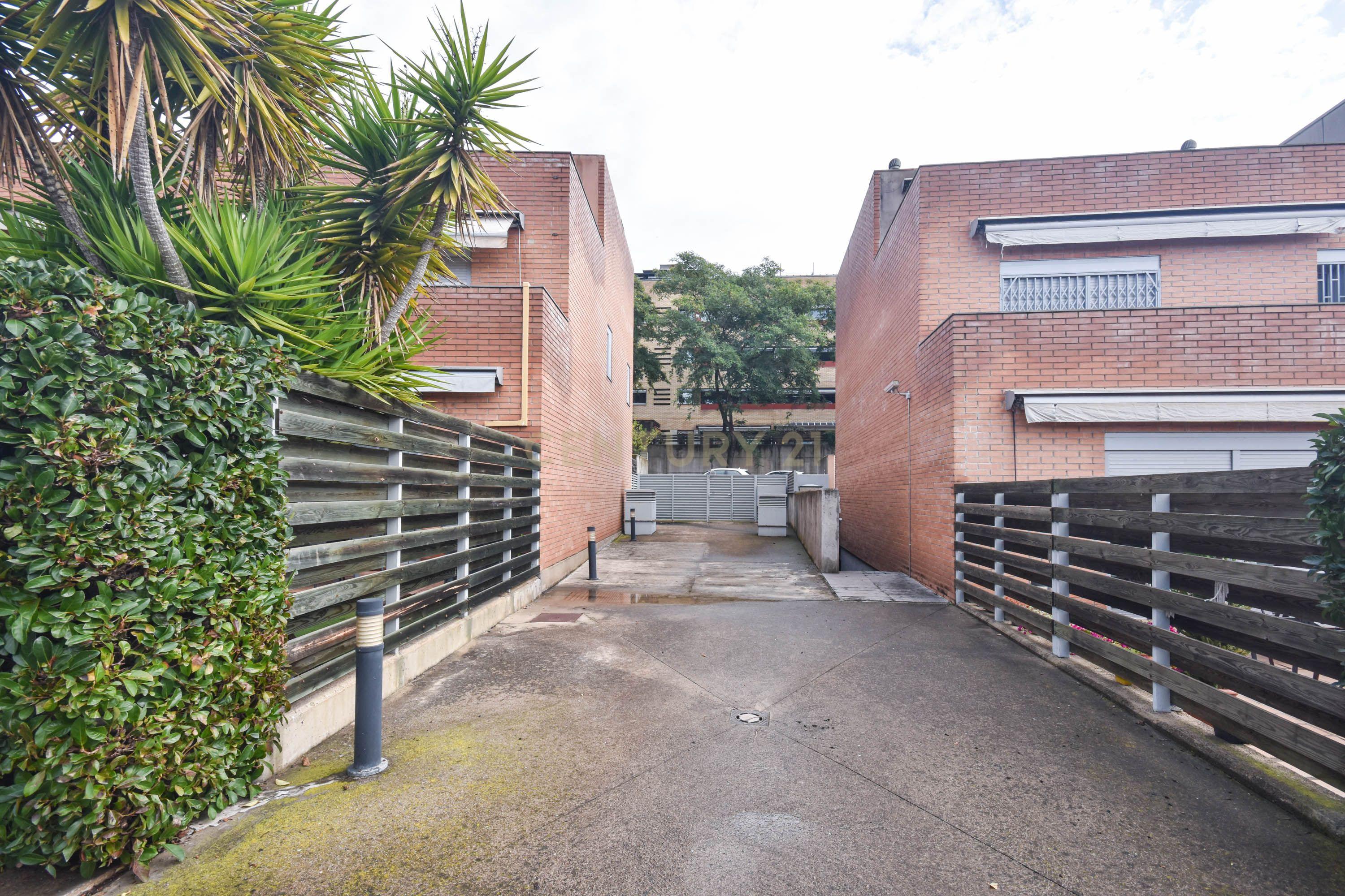 Casa Moderna em Barcelona com Jardim e Piscina Comum - Image 46