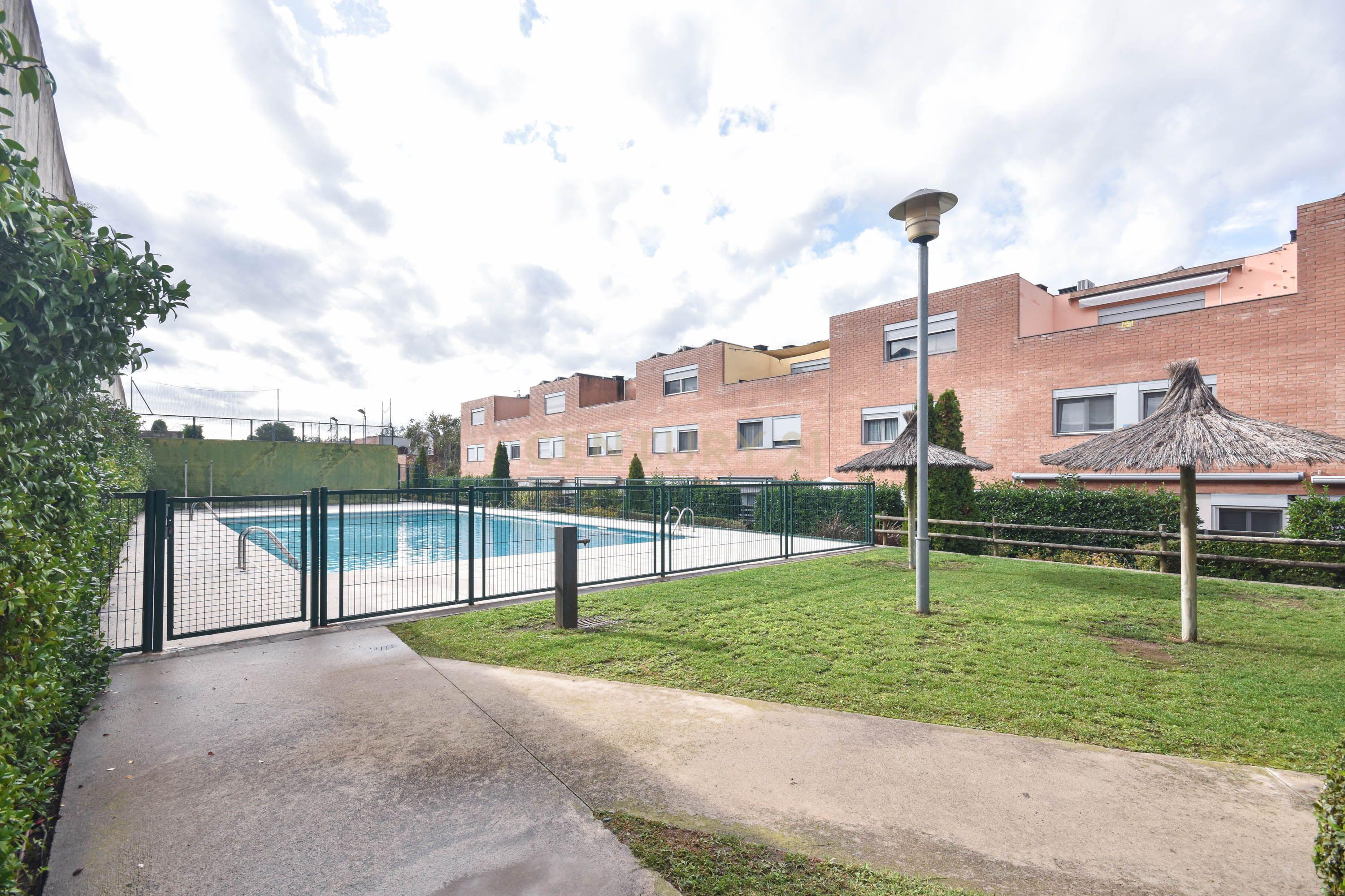 Casa Moderna em Barcelona com Jardim e Piscina Comum - Image 47