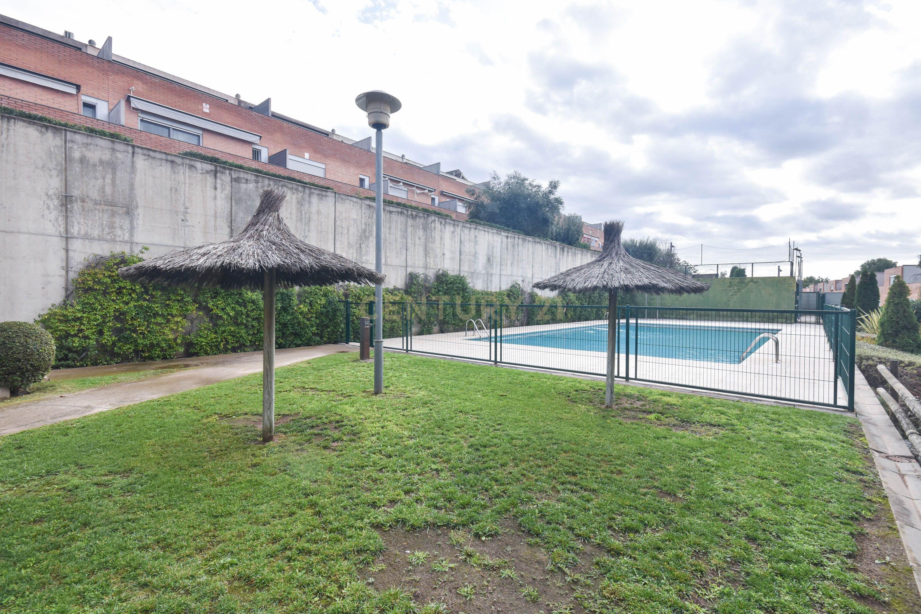 Casa Moderna em Barcelona com Jardim e Piscina Comum - Image 48