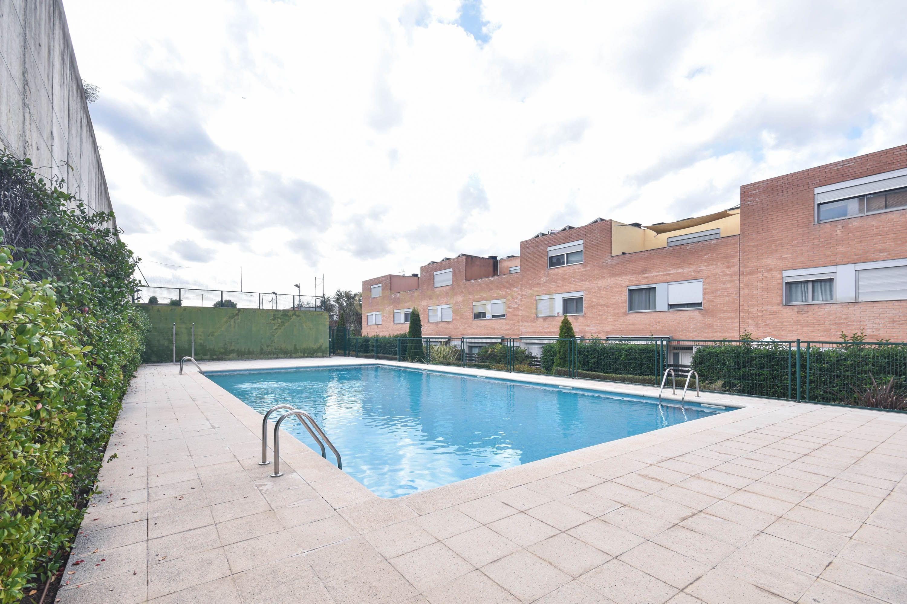 Casa Moderna em Barcelona com Jardim e Piscina Comum - Image 53