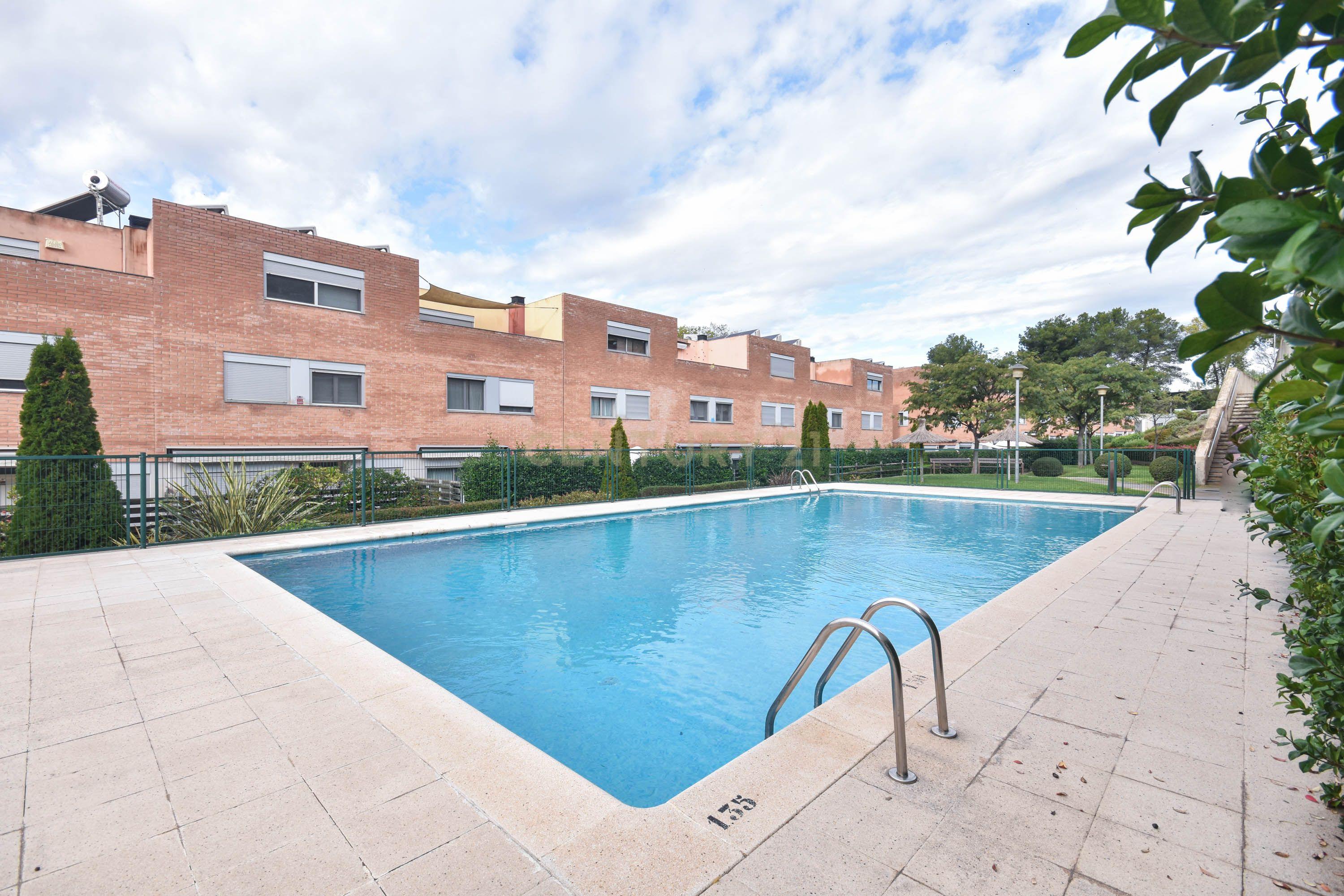 Casa Moderna em Barcelona com Jardim e Piscina Comum - Image 54