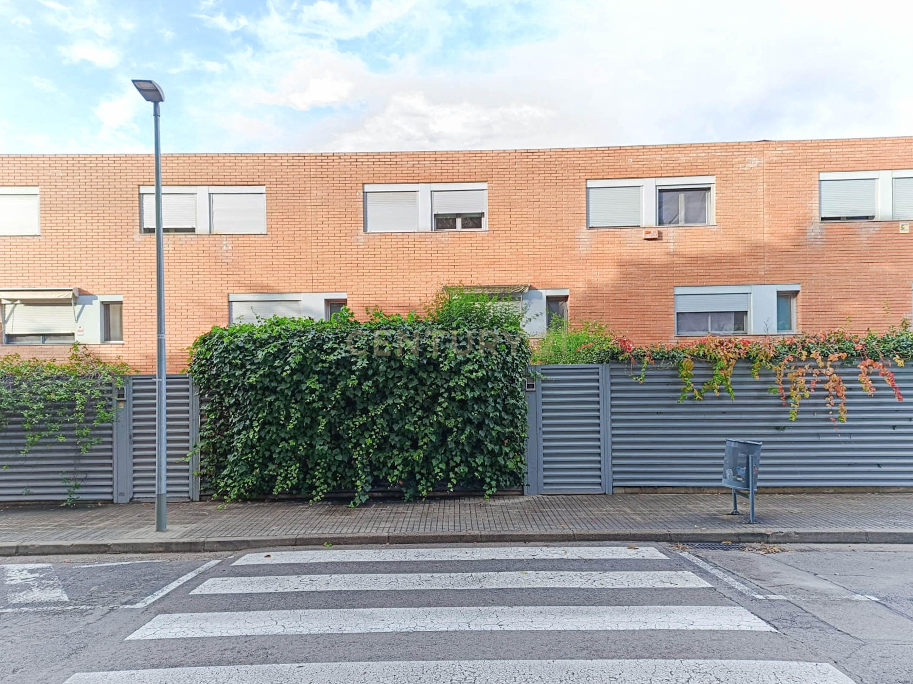 Casa Moderna em Barcelona com Jardim e Piscina Comum - Image 61