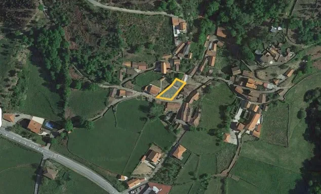 Casa em pedra para reabilitar perto da albufeira da barragem da Venda Nova. - Image 11