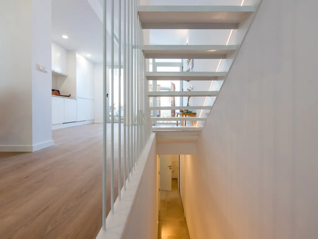 - Image 21