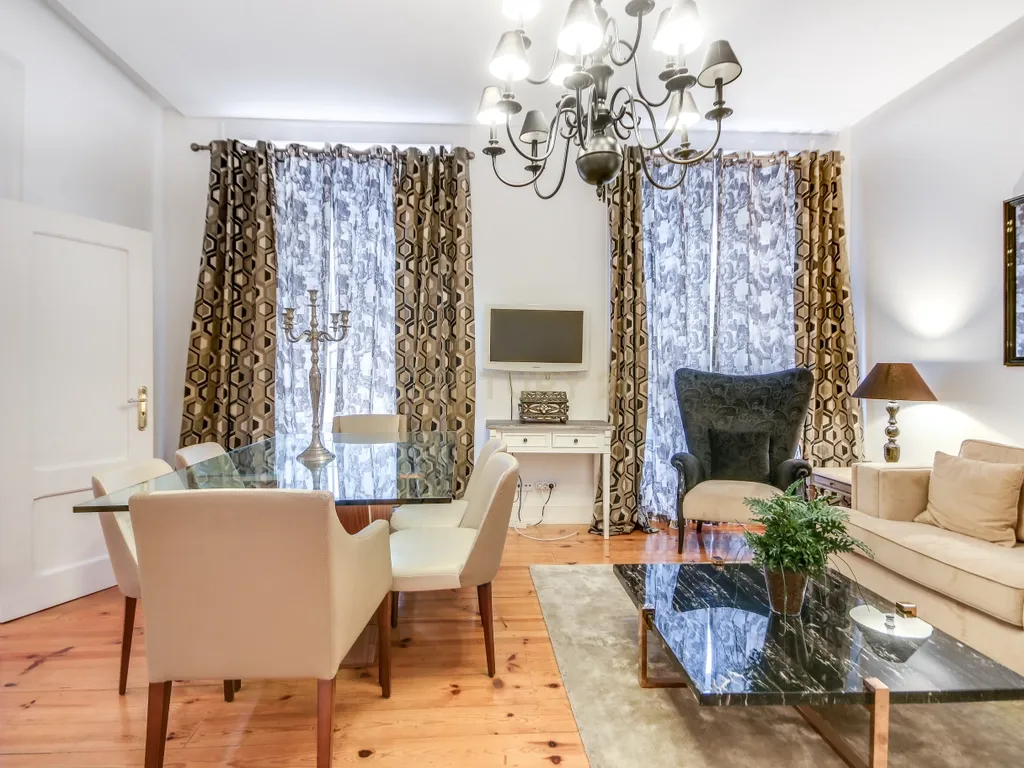 Apartamento T2 na Rua da Prata Nº208 - Image 4