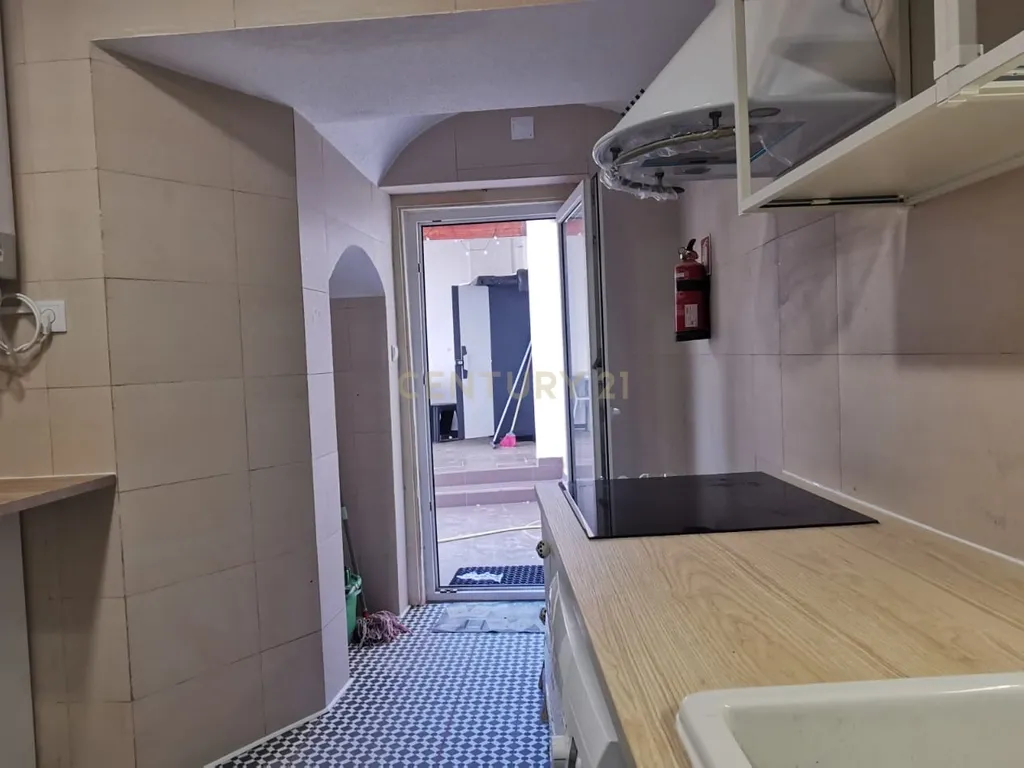 T2 próximo da Avenida Luisa Todi em Setúbal - Arrendamento - Image 22