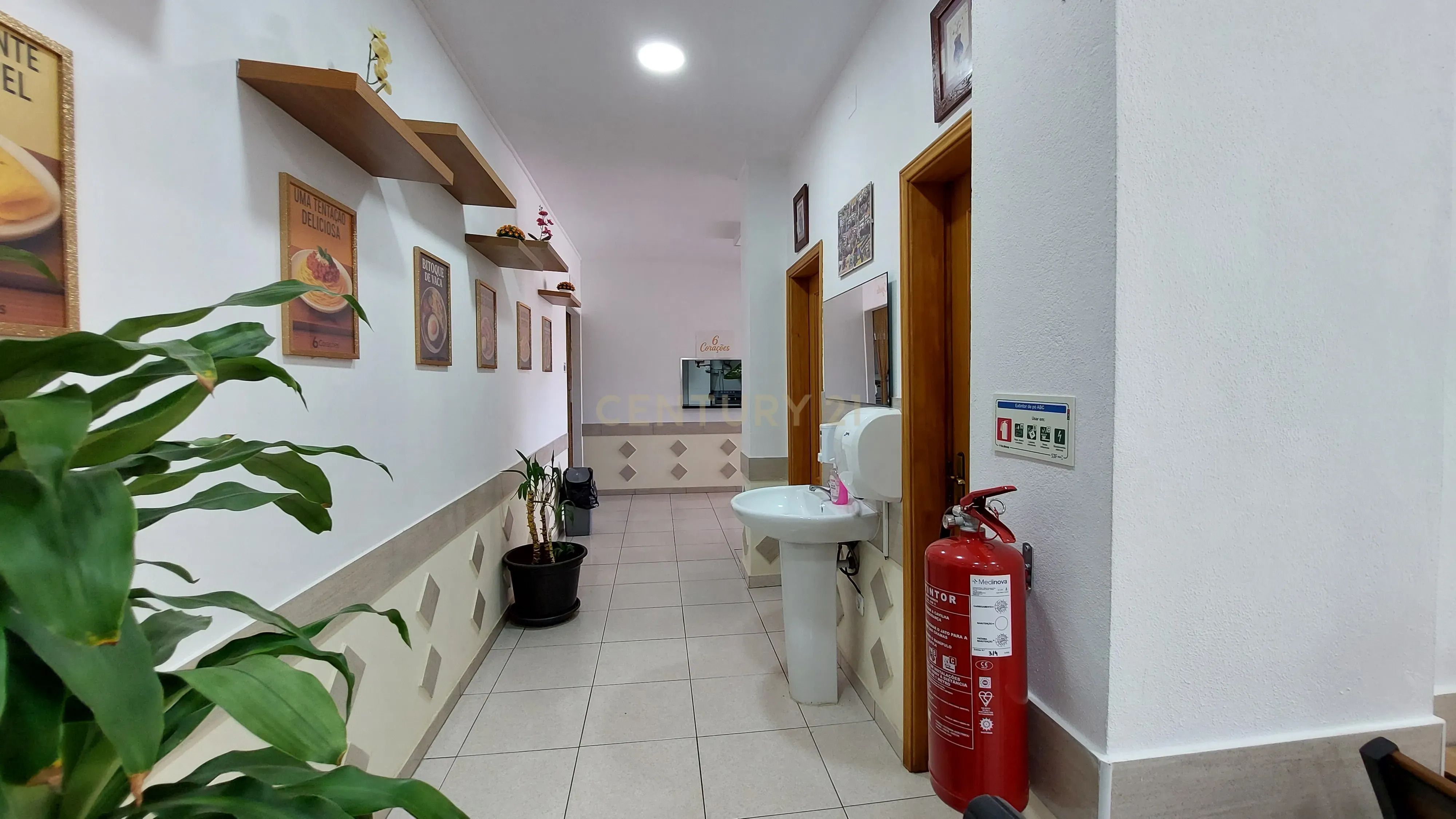Fotografia 10 de Trespasse de Café/Restaurante Totalmente Equipado | Patacão – Faro
