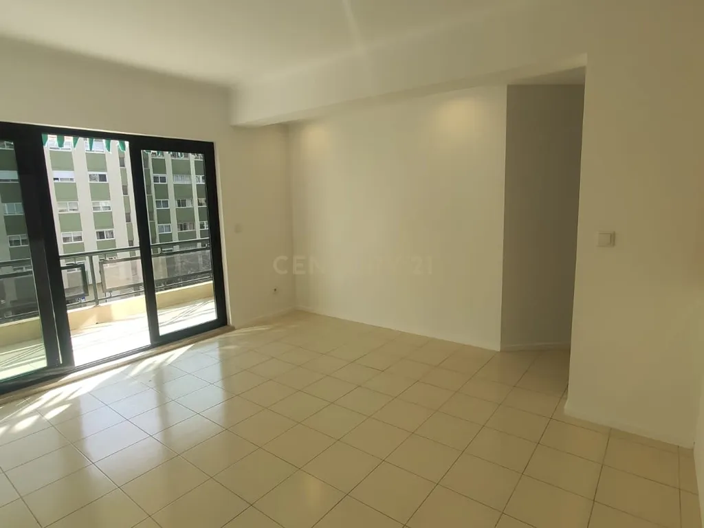 ARRENDA - APARTAMENTO T1 + 1, OEIRAS, JARDIM DOS ARCOS - Image 12