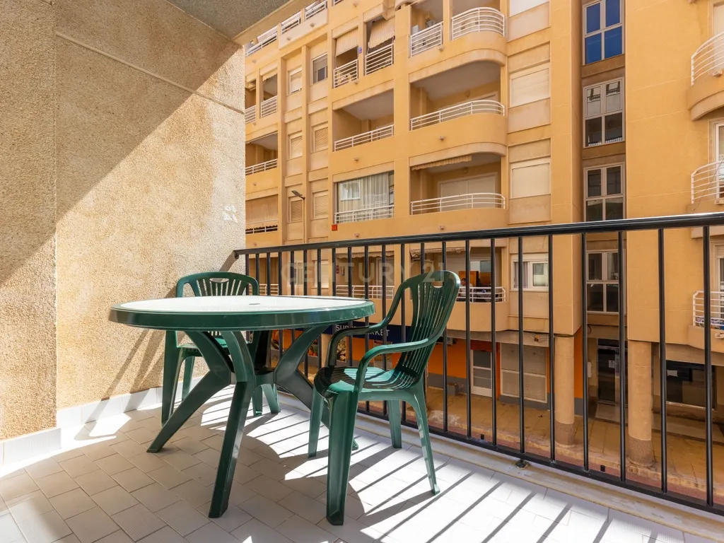 Apartamento com terraço e vista mar a apenas 80 metros da praia de La Mata - Image 15