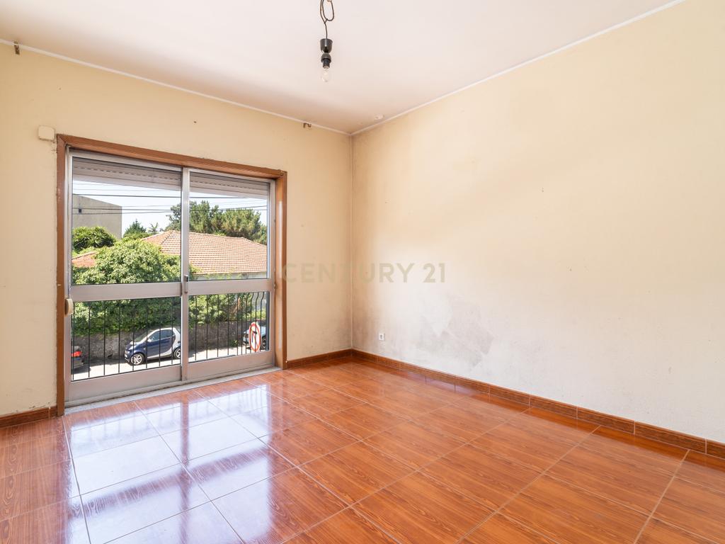 Prédio para Venda em Águas Santas, ideal para investimento – Maia - Image 6