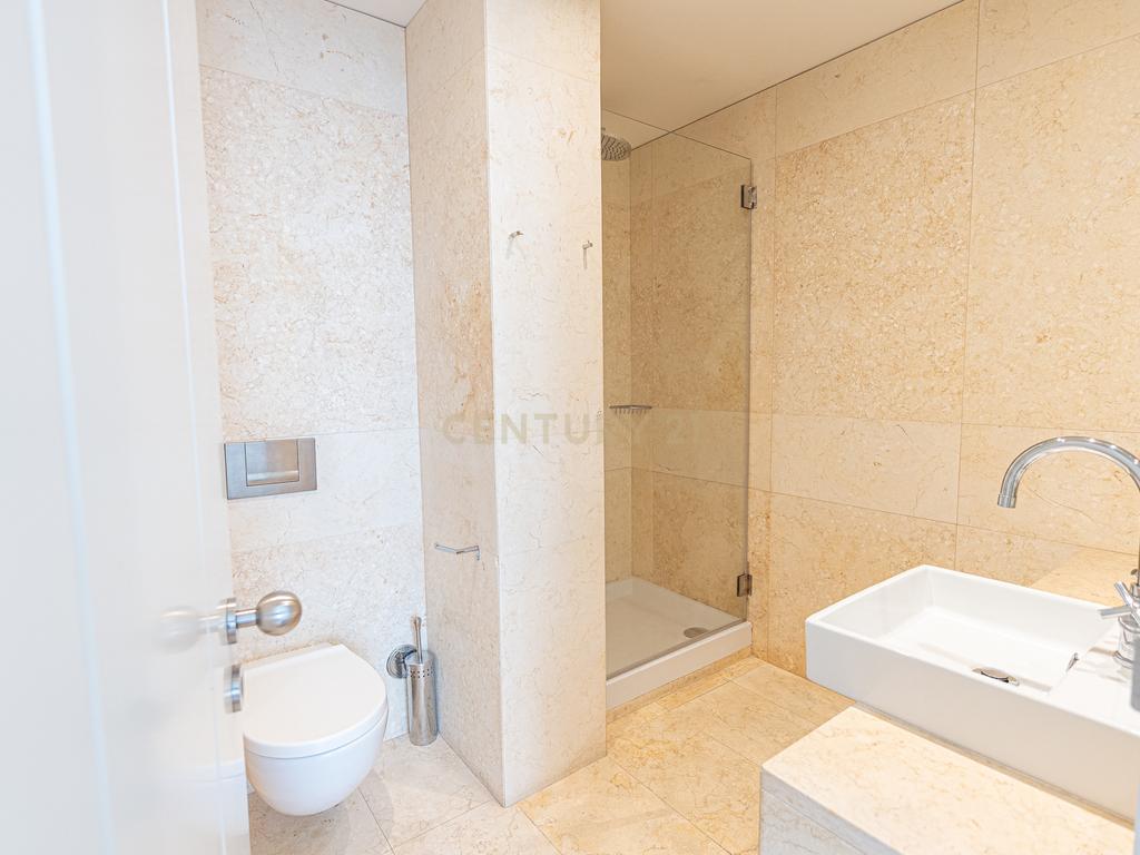 Apartamento Vibrante no Chiado - Image 27