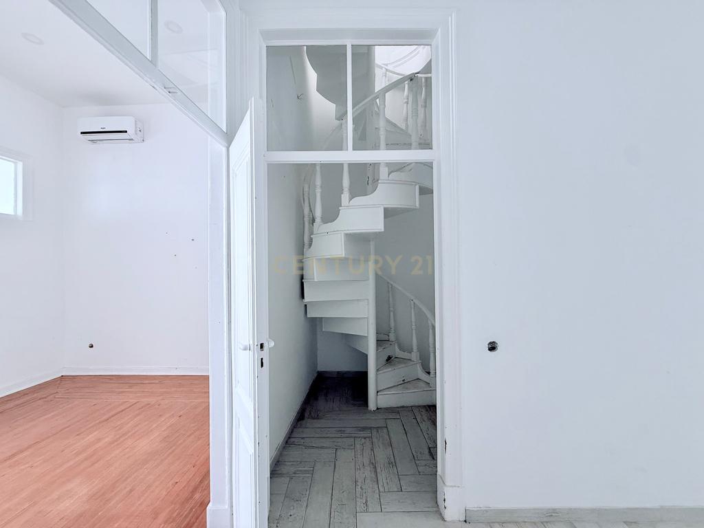 Apartamento T3 Duplex no coração da Baixa de Olhão - Image 18