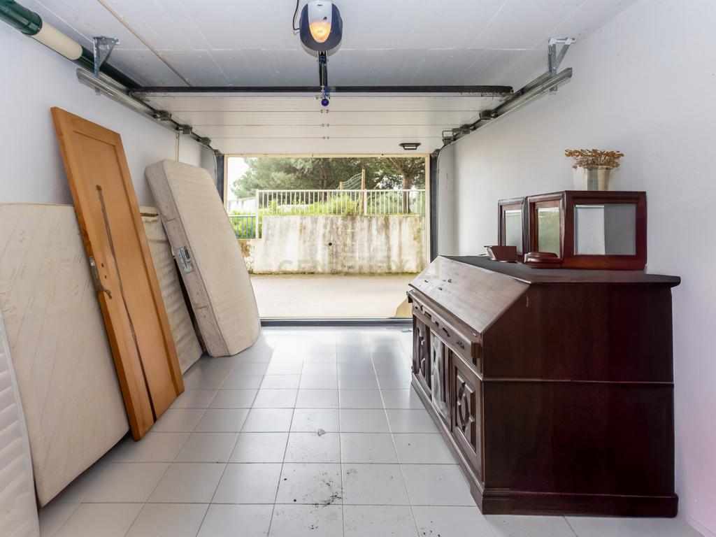 T3+2 268 m2, c/ Elevador e Garagem - Image 35