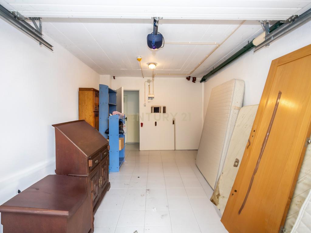 T3+2 268 m2, c/ Elevador e Garagem - Image 36