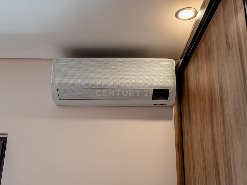 Apartamento T1  completamente remodelado com 2 varandas - Image 15