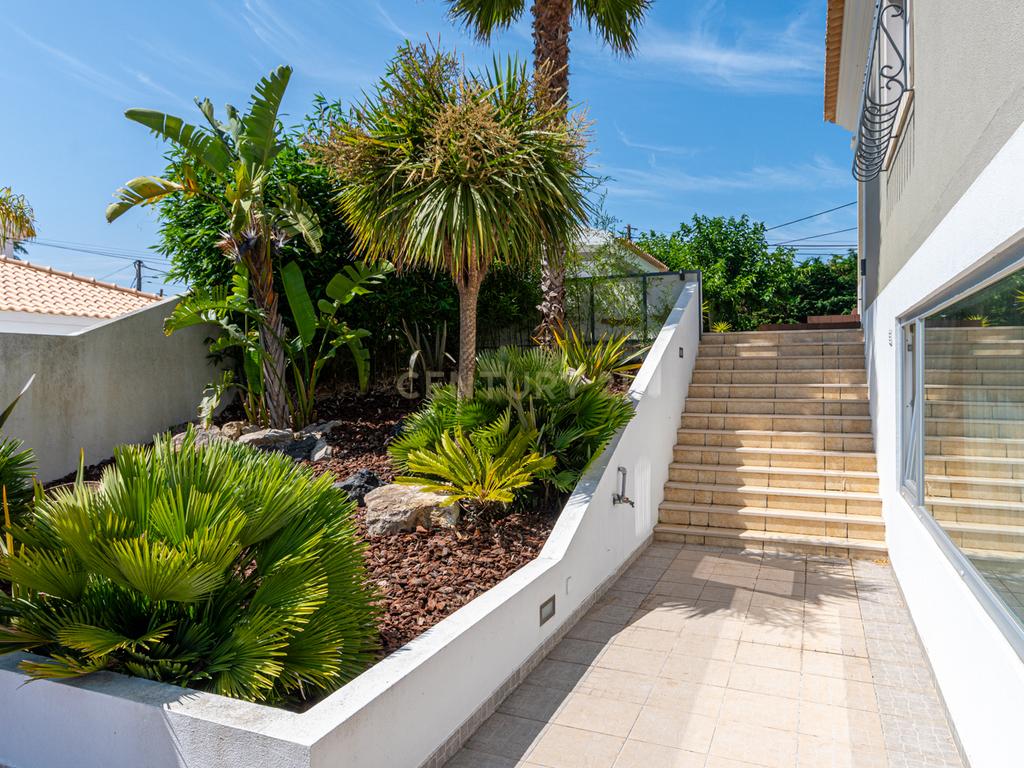 Moradia T5 com piscina em Sesimbra - Image 11