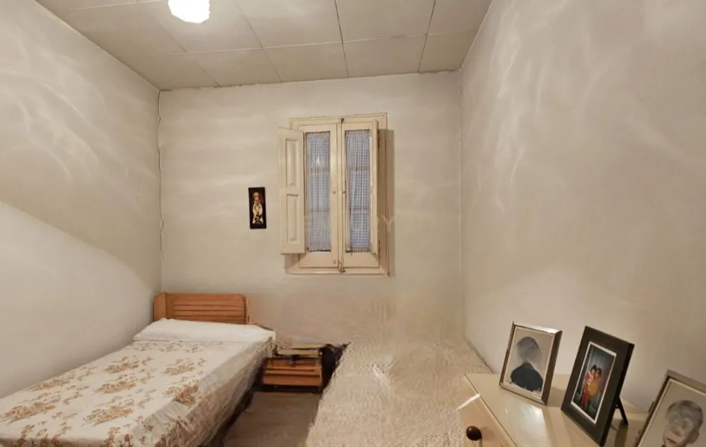 GRANDE CASA À VENDA NO CENTRO DA VILA DE CERVELLÓ, A APENAS 15 KM DE BARCELONA E DO AEROPORTO EL PRAT - IDEAL PARA VÁRIAS FAMÍLIAS OU COMO MASIA SEM JARDIM - Image 16