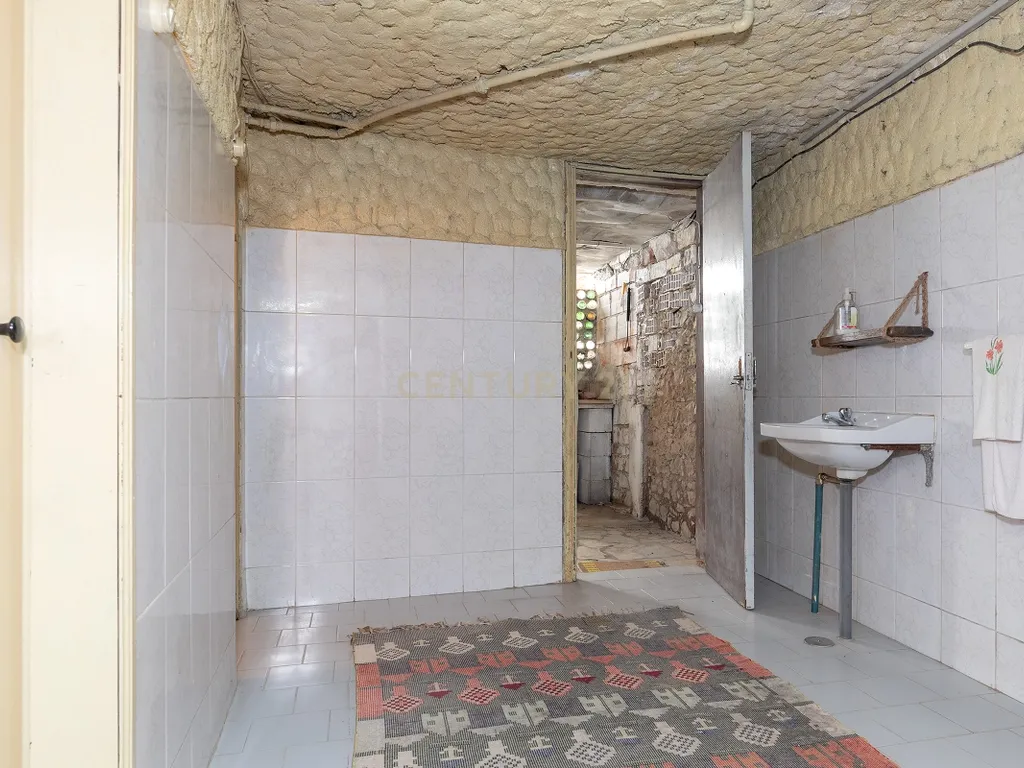 Moradia com Potencial de Investimento | Olhalvo - Alenquer - Image 6