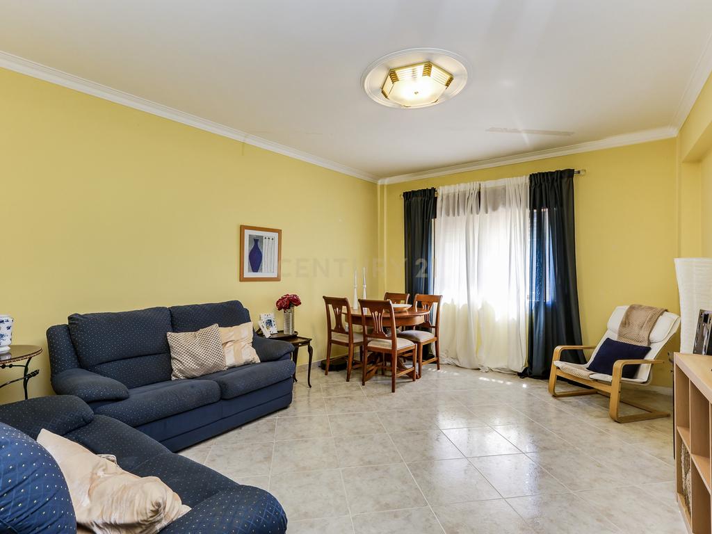 Apartamento T3 com Terraço Privativo e Jacuzzi – Alto da Brandoa            - Image 4