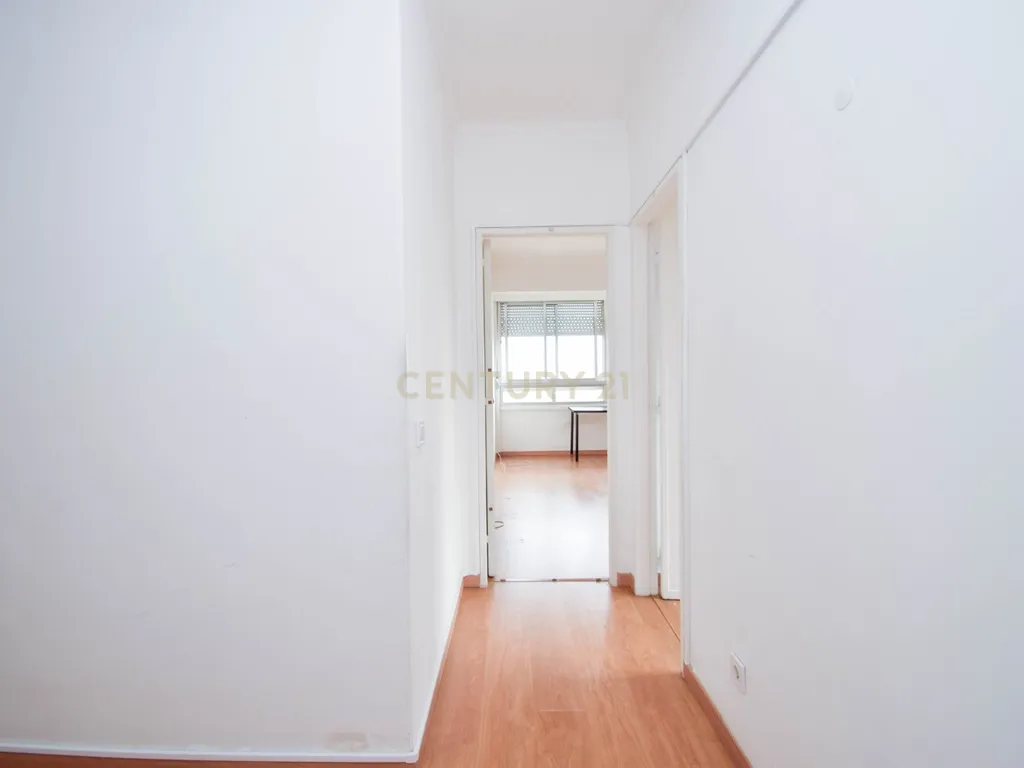 T3 na Quinta do Marquês, Oeiras | 115 m² de Potencial para Criar a Sua Casa de Sonho - Image 25