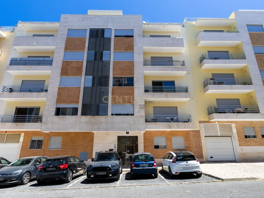 Apartamento T3 com Garagem na Quinta João de Ourém — Olhão - Image 25