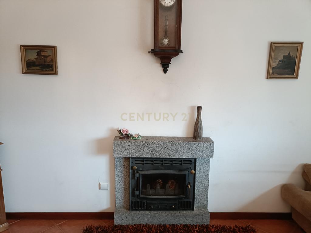 Apartamento T3 com box| Oliveira do Hospital, Coimbra - Image 4