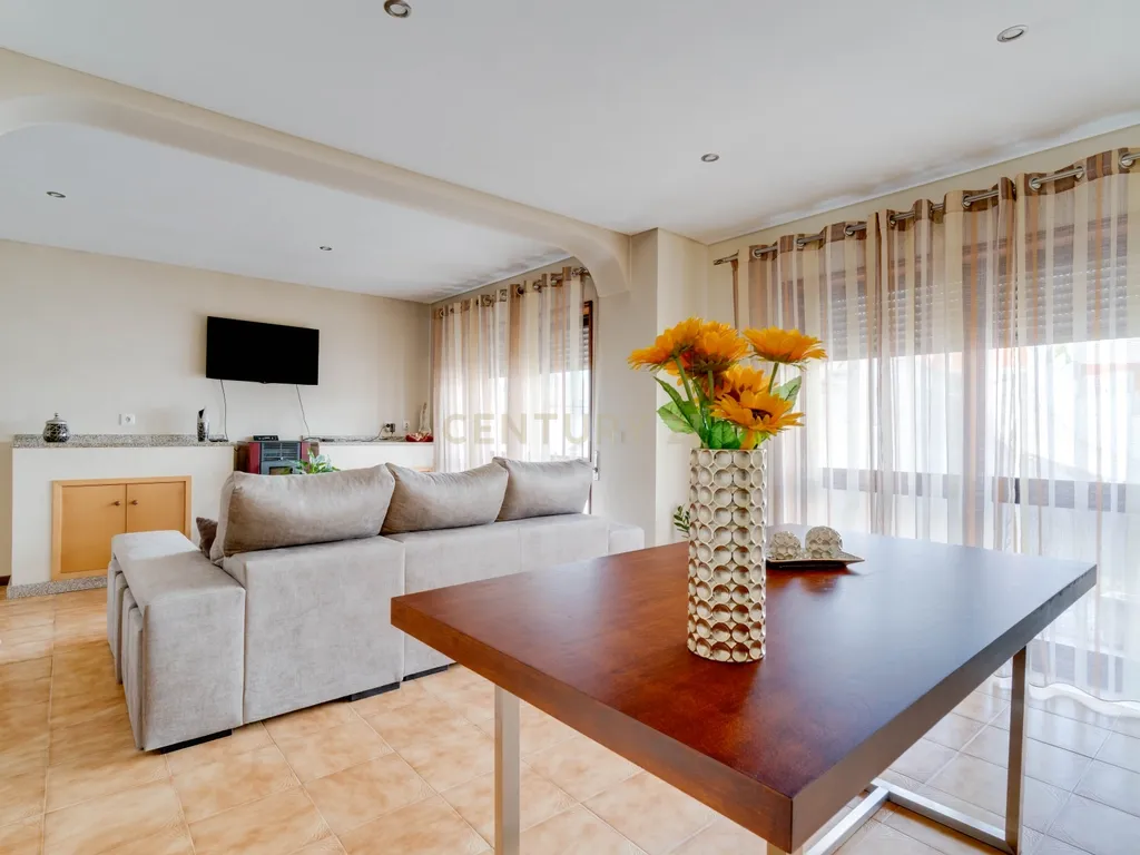 Moradia T3 Nogueira da Regedoura - Image 12