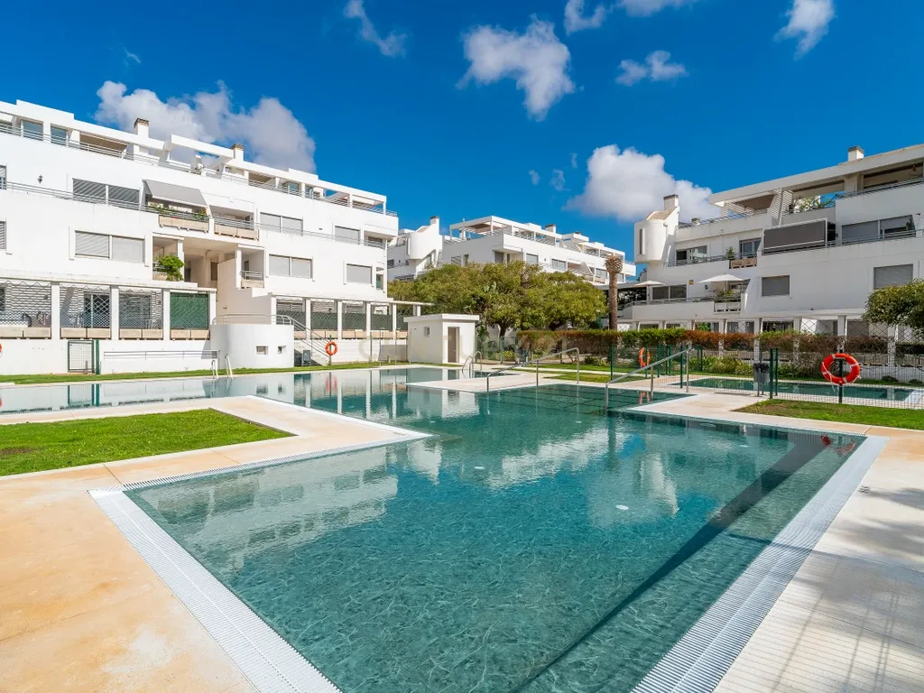 🌅 Charmosa Penthouse com Grande Solário Privativo em La Cala de Mijas - Image 33