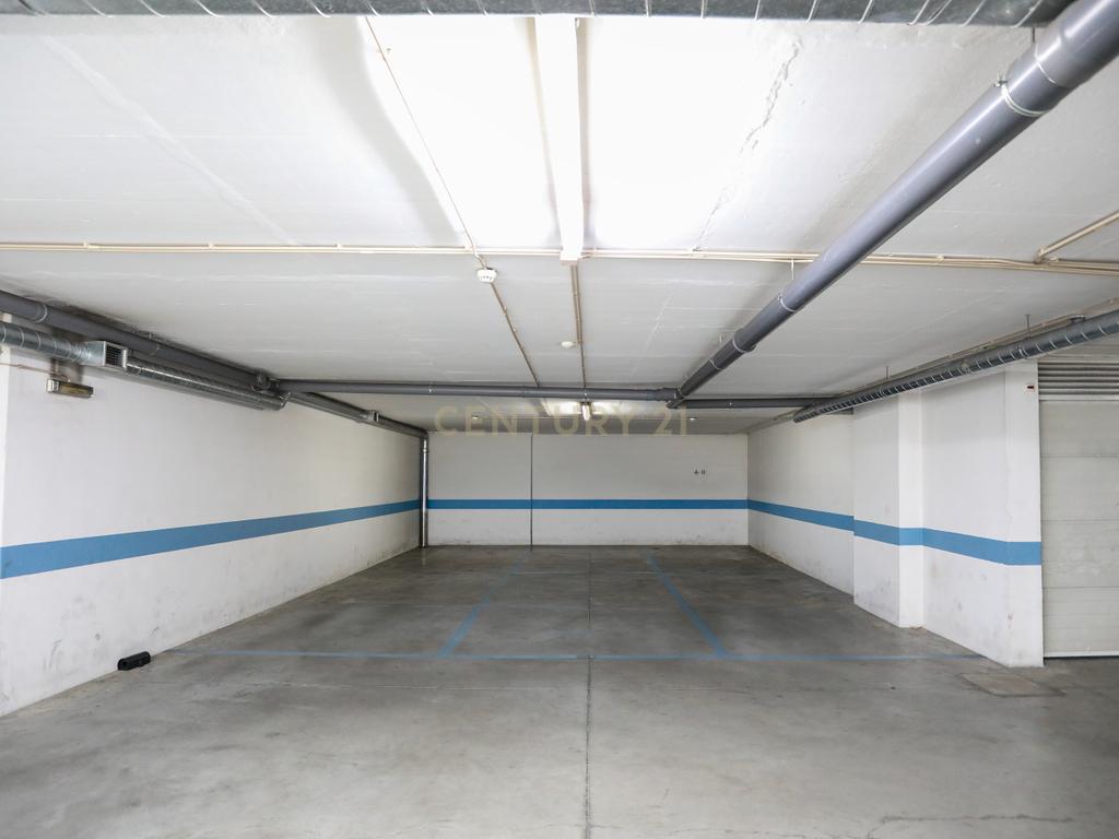 Apartamento T2 Moderno nas Colinas do Cruzeiro | 2 Lugares de Garagem e Varanda - Image 19