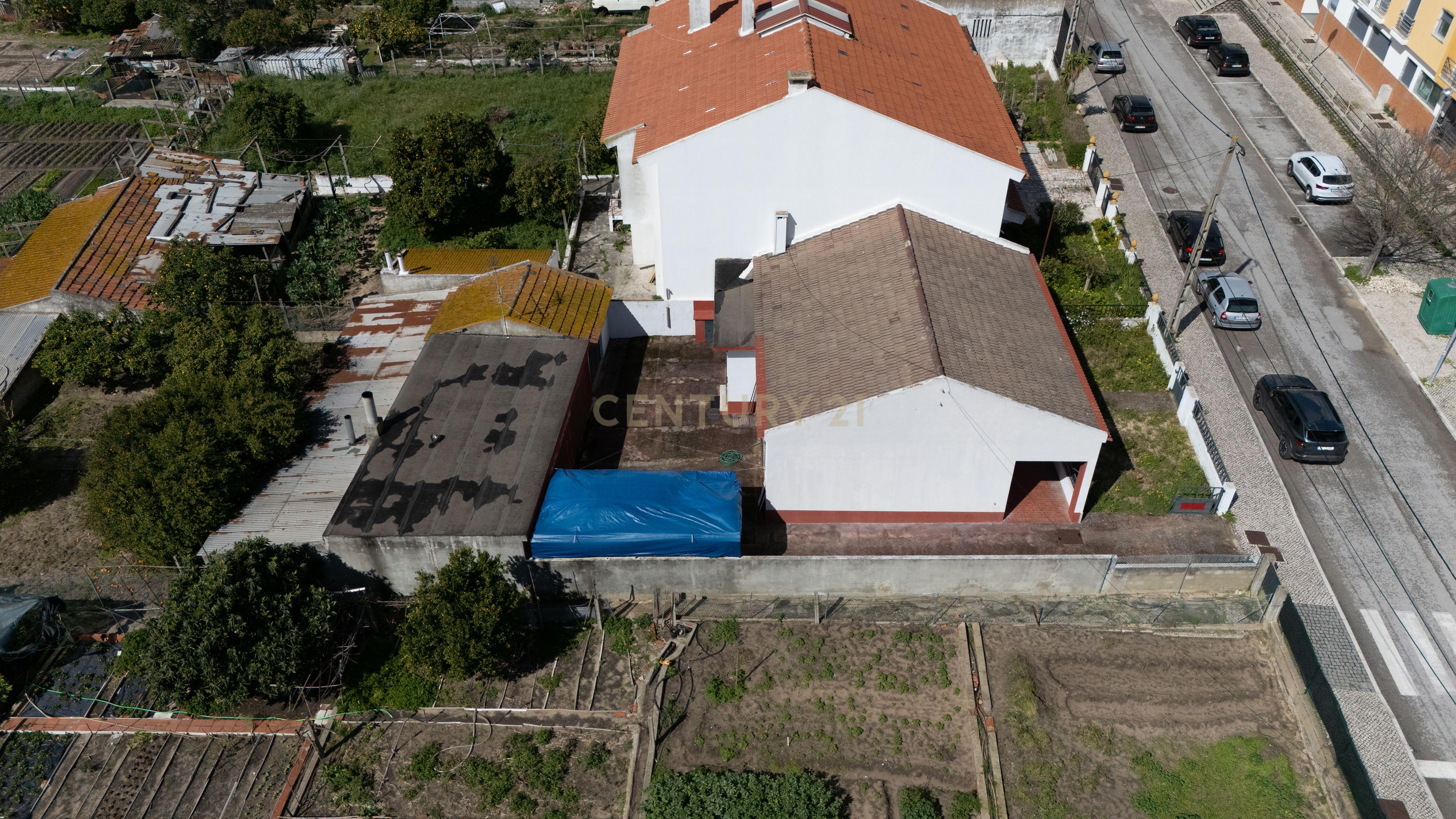 Fotografia 5 de Moradia T3 em Alhos Vedros, Moita com terreno de 1320m2