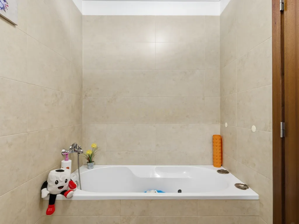 Apartamento T3 com terraço e churrasqueira – Merceana, Alenquer - Image 22