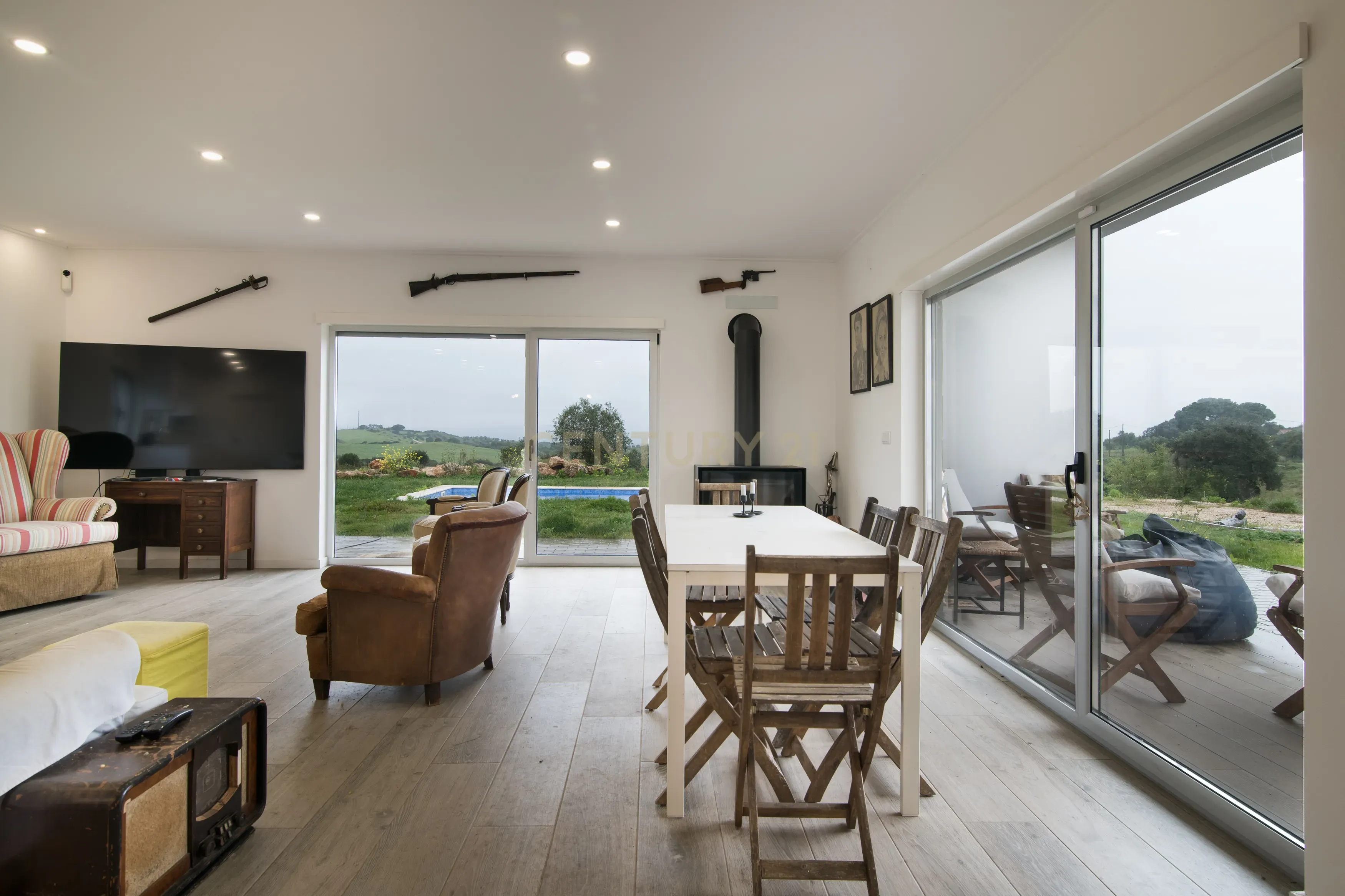 Magnífica Quinta com Moradia Moderna, Piscina e 1 Hectare de Terreno - Image 11
