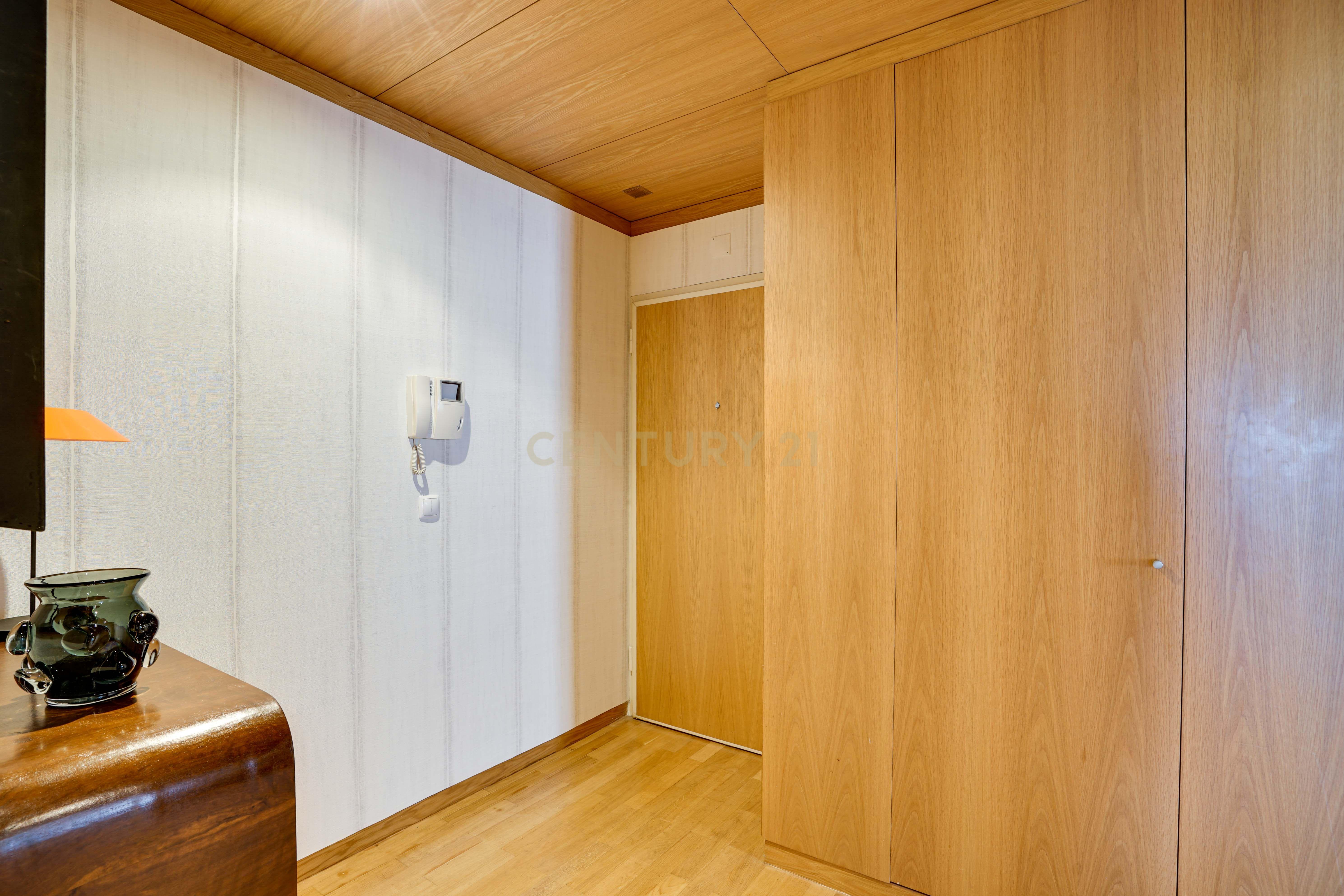 Apartamento T3 com Vista Panorâmica para o rio no Parque das Nações - Image 21