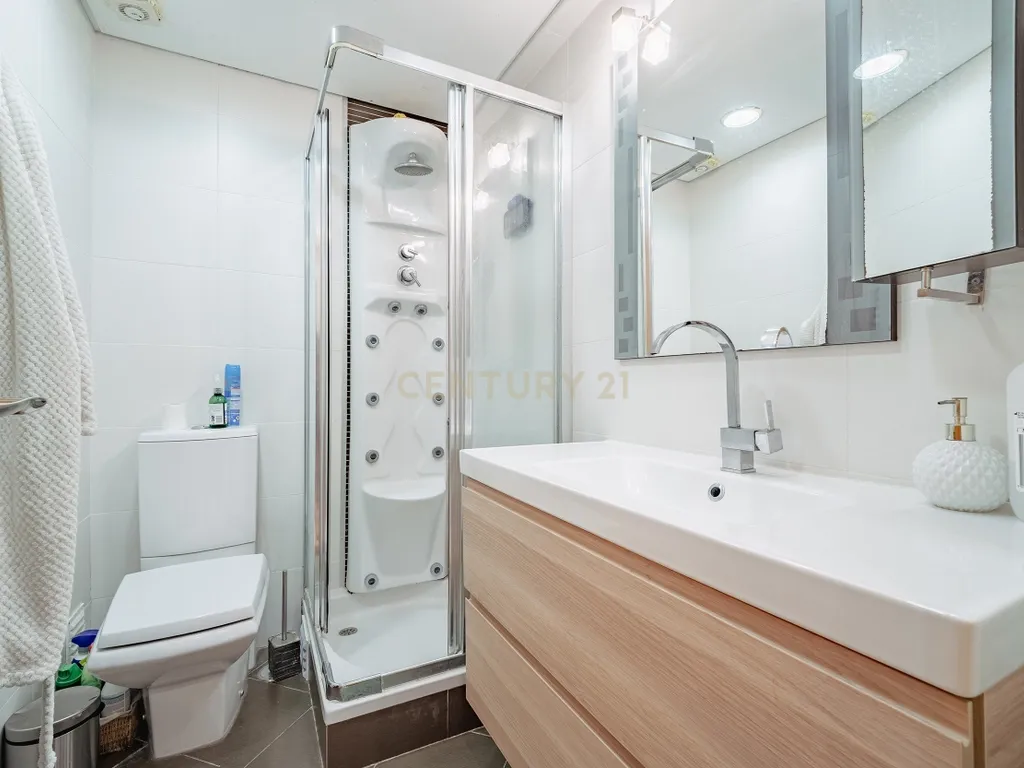 Moderno Apartamento T2 em Amora, Seixal - Image 26