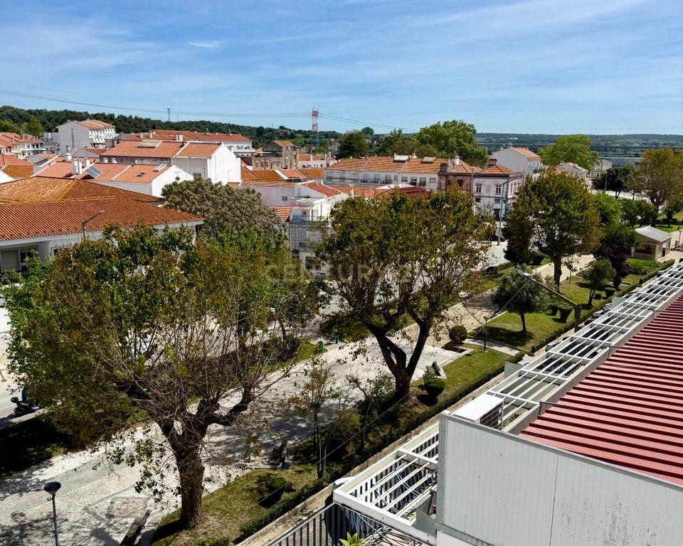 Espaço Comercial de 53m2 no centro de Alcácer com extração de fumos, ideal para restaurante ou café - Image 5