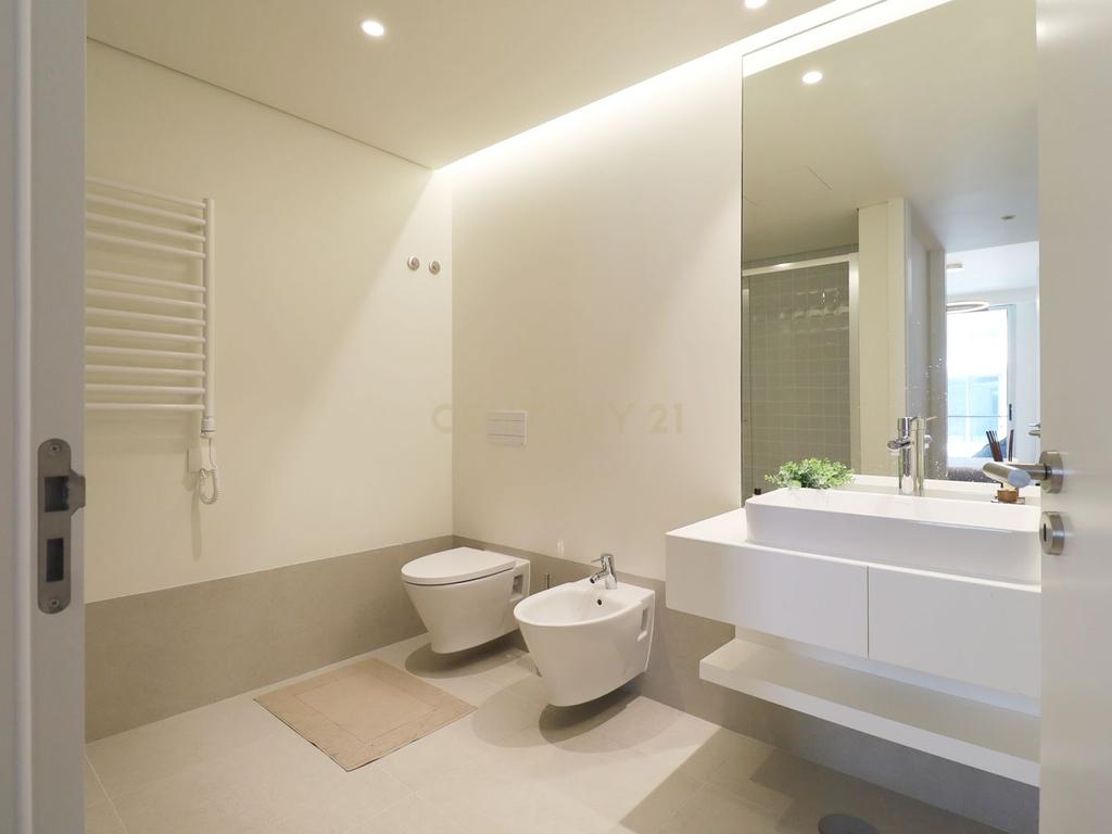 Apartamento T2 Exclusivo com Vista Mar – Totalmente Mobilado e Equipado - Armação de Pêra - Algarve - Image 14