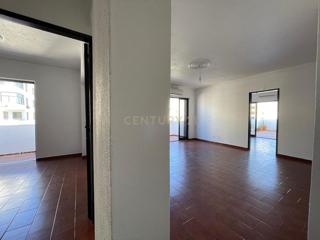 Exclusivo Apartamento T2 - Quarteira - Lugar de Garagem - Varandas - Praias - Marina Vilamoura - Image 23