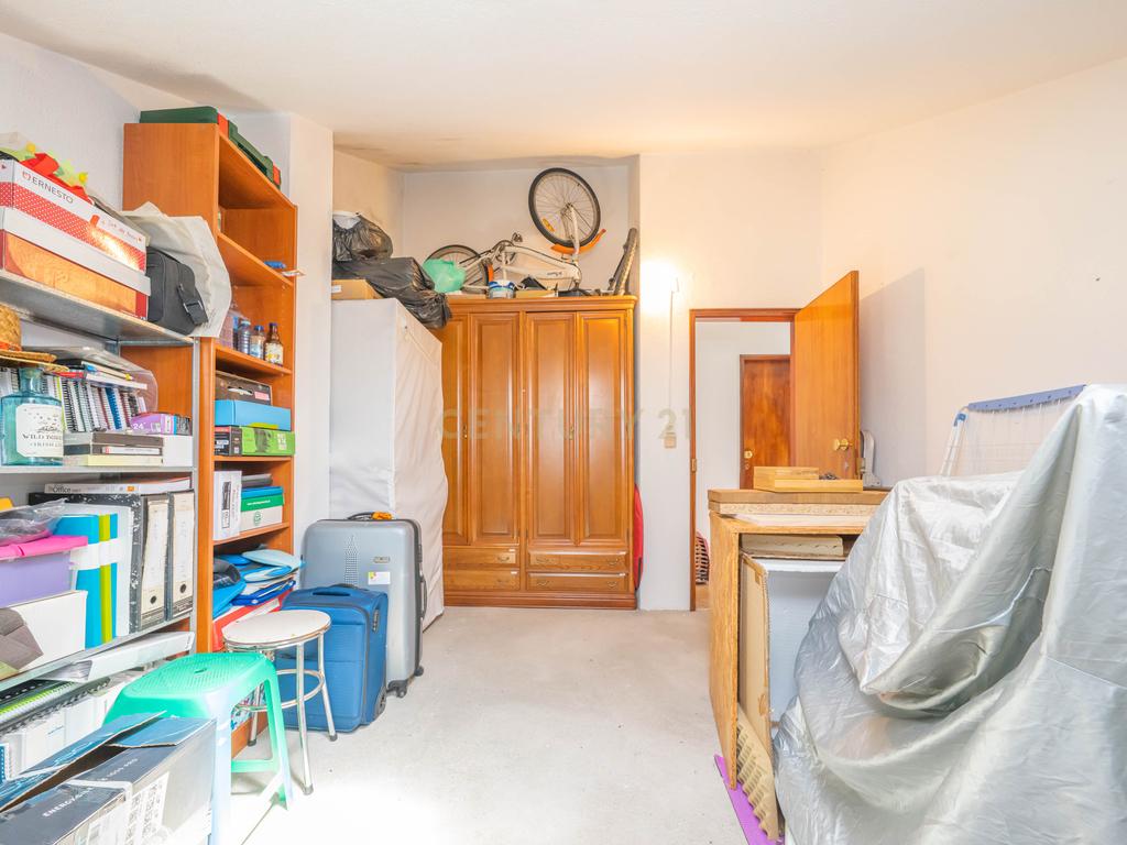 Apartamento T2, com Parqueamento e Arrecadação, em Caneças - Image 24