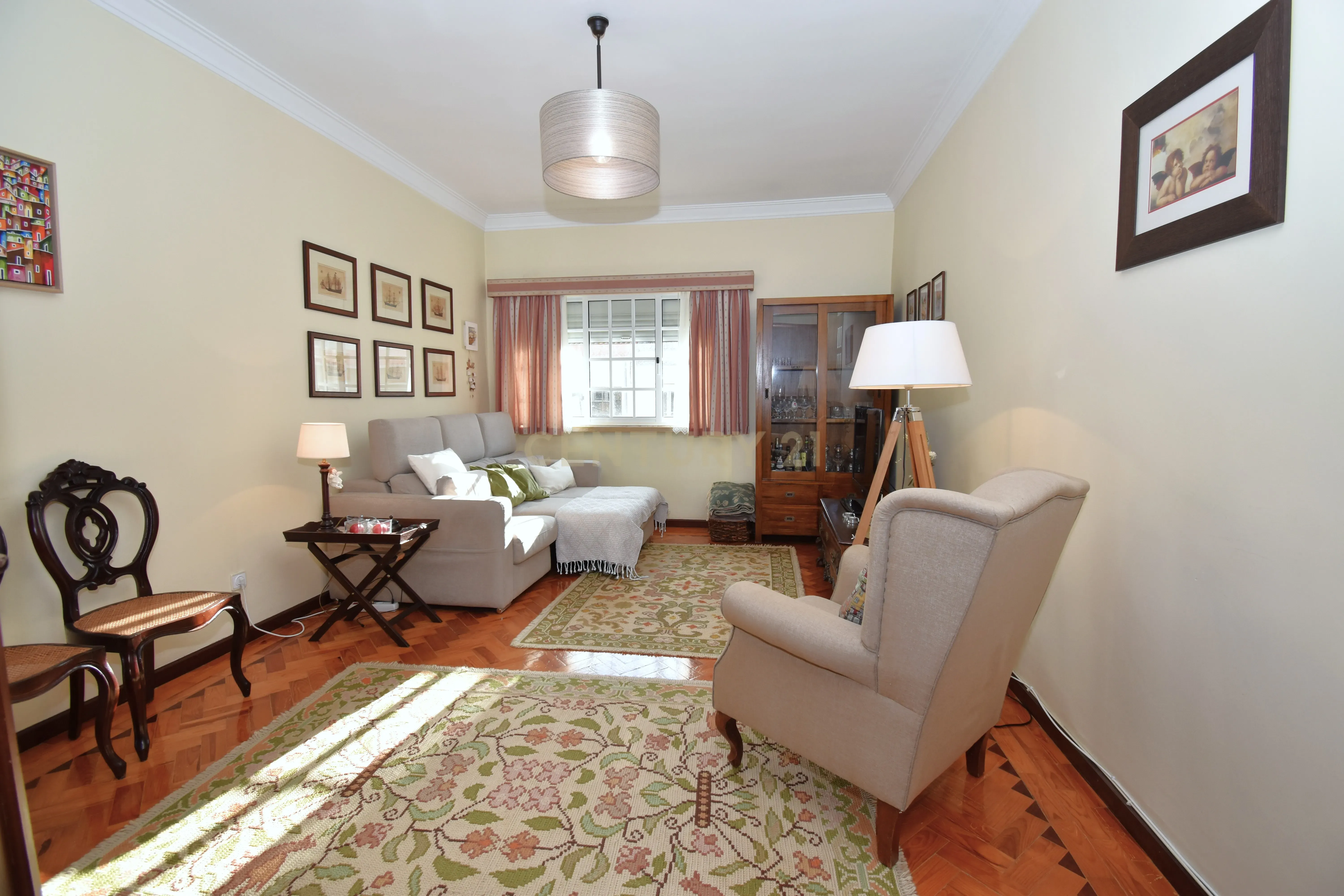 Fotografia 9 de O Refúgio Perfeito entre o Mar e a Cidade. Apartamento T3 parcilmente renovado na Costa da Caparica