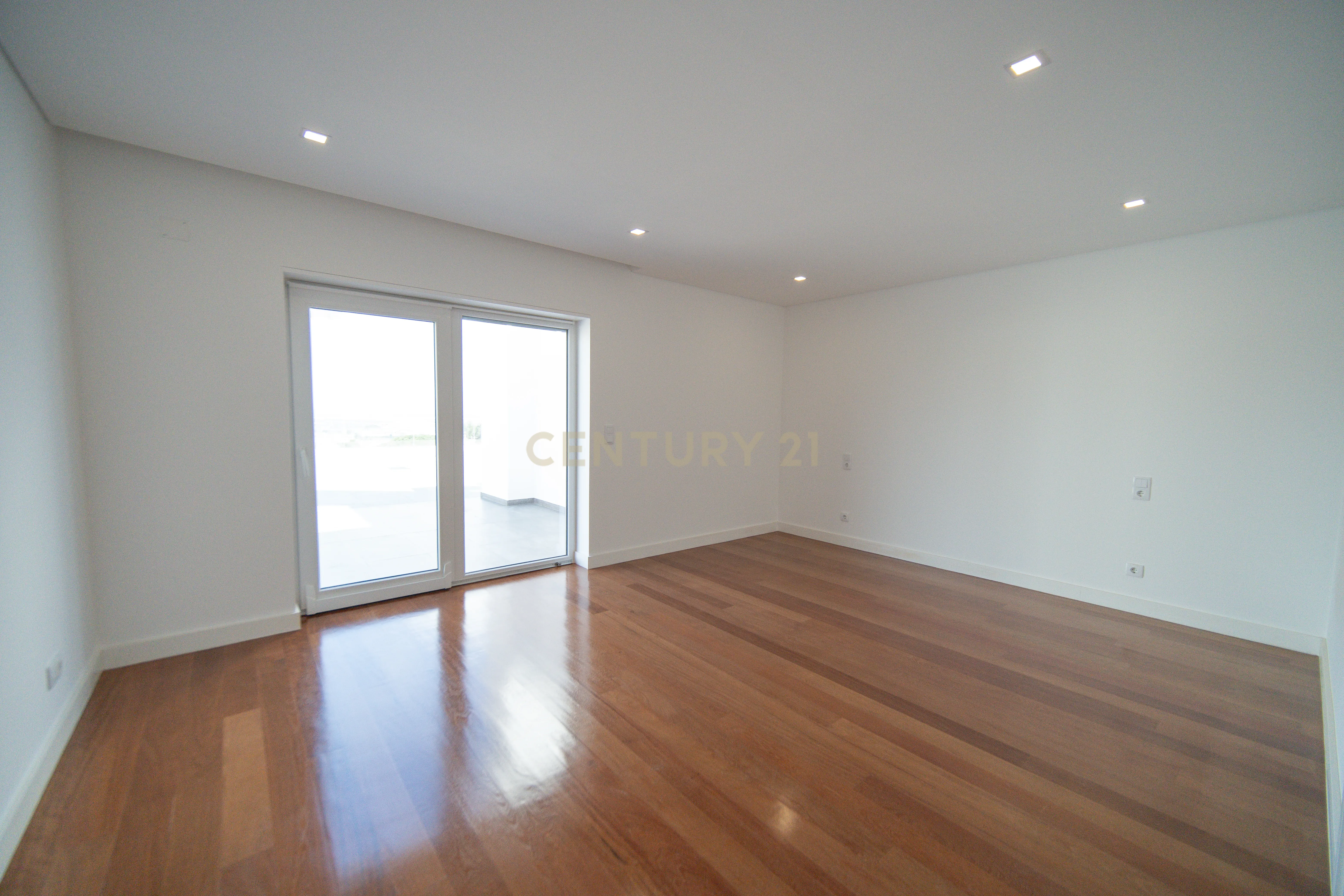 Apartamento T4 à venda em Santa Iria de Azoia, São João da Talha e Bobadela, Loures — foto 23