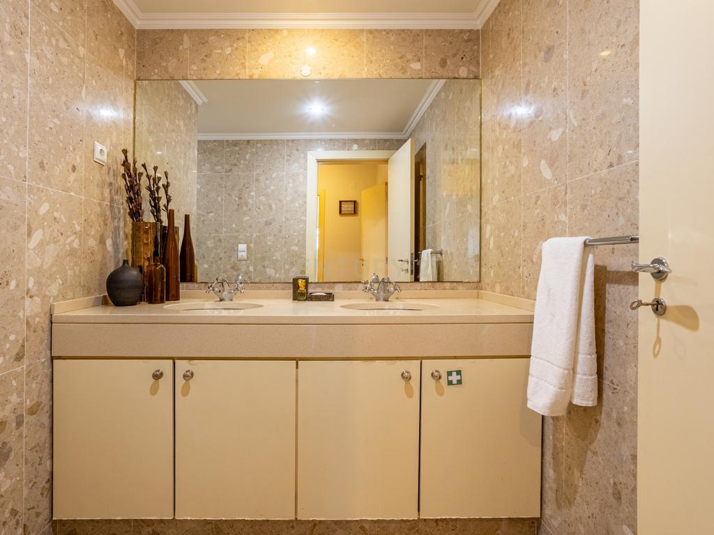 Arrendamento Apartamento T2 mobilado - Centro de Lisboa - Image 13